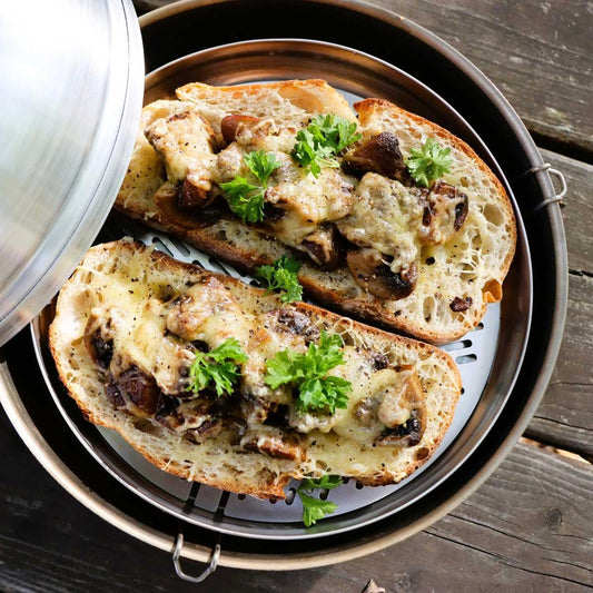Toast with Mushrooms